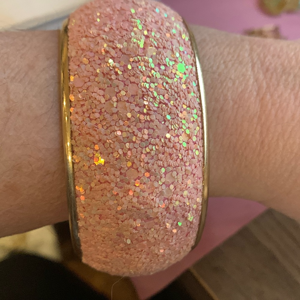 Sparkly pink bangle*